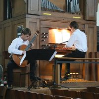 Stan Van Rompay en Wouter Moerman op het recital voor orgel en gitaar