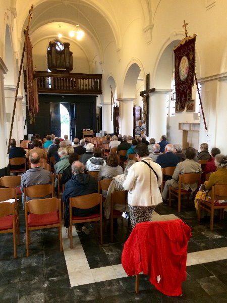 in de kerk in Desteldonk