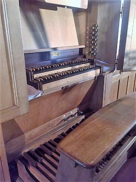 De speeltafel van het Gabriel Loncke-orgel van Sint-Martinus te Ekkergem