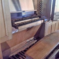 De speeltafel van het Gabriel Loncke-orgel van Sint-Martinus te Ekkergem